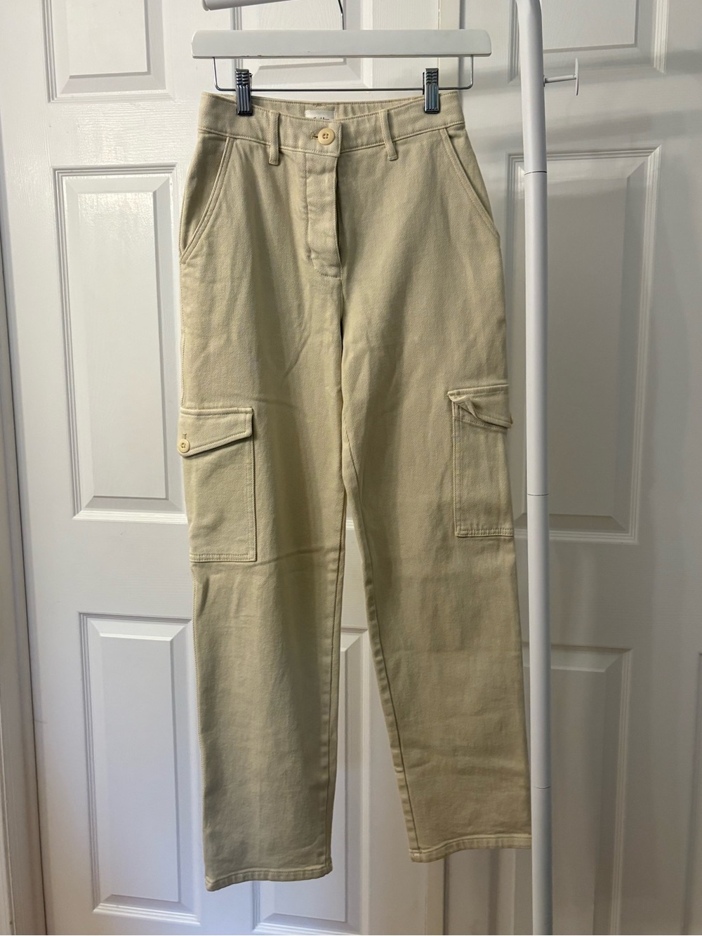 Aritzia Wilfred Free Highrise Light Beige Cargo Straight Leg Pants Size 00